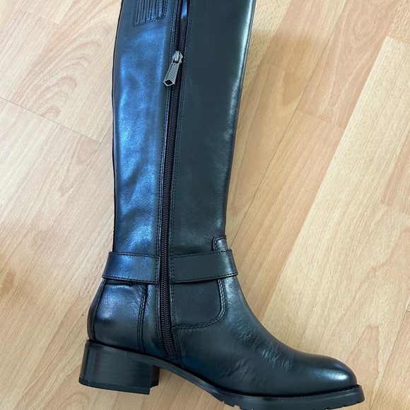 Donald J Pliner Black Waxy Calf Knee High Boot Size 6 New - Picture 3 of 5